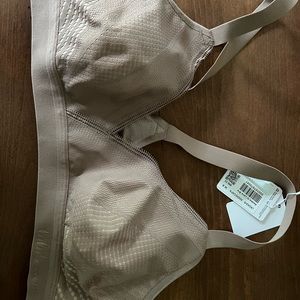 Lululemon Awake to Lace bra, 36B NWT